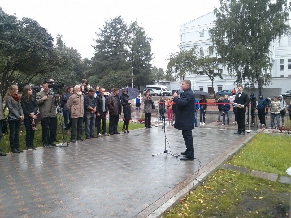 Открытие фонтана в сквере за Театром оперы и балета