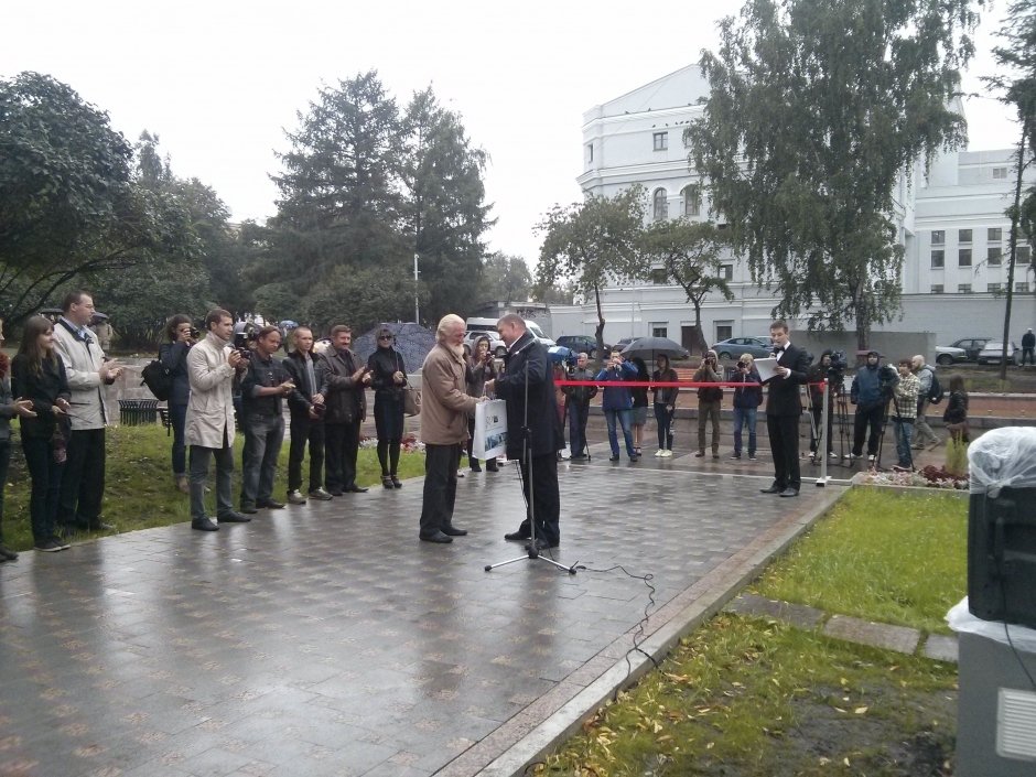 Открытие фонтана в сквере за Театром оперы и балета