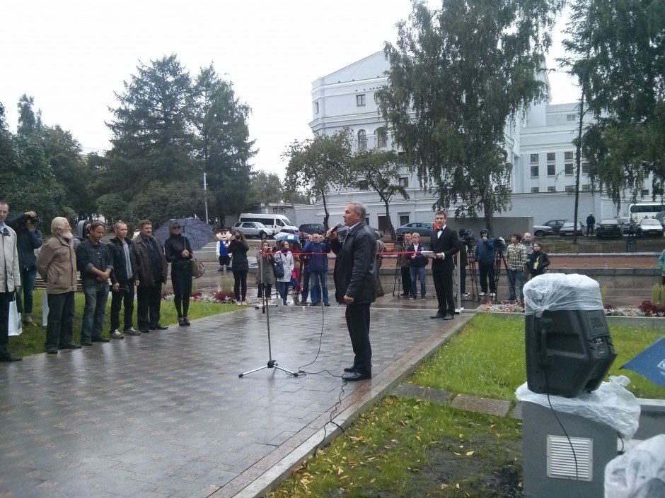 Открытие фонтана в сквере за Театром оперы и балета