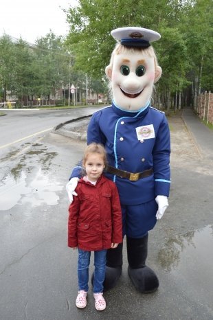 Дядя Степа с Дорожного Радио радует жителей на городском "Арбате"! 17.08.14 г.