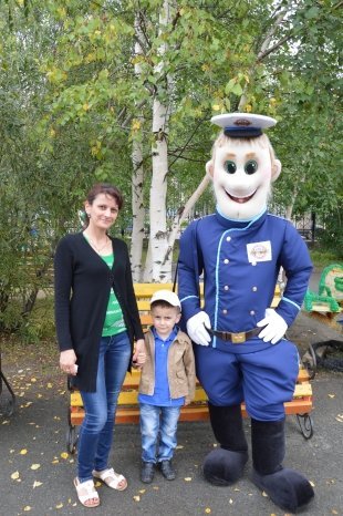 Дядя Степа с Дорожного Радио радует жителей на городском "Арбате"! 17.08.14 г.