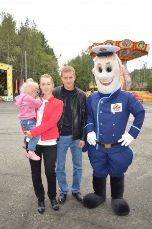 Дядя Степа с Дорожного Радио радует жителей на городском "Арбате"! 17.08.14 г.