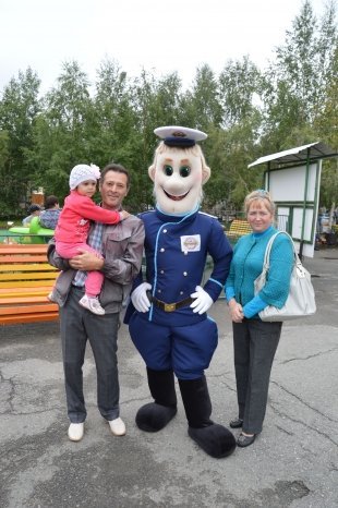 Дядя Степа с Дорожного Радио радует жителей на городском "Арбате"! 17.08.14 г.