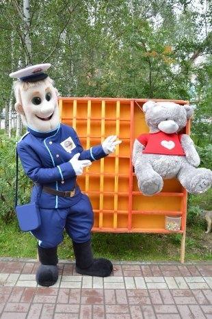 Дядя Степа с Дорожного Радио радует жителей на городском "Арбате"! 17.08.14 г.