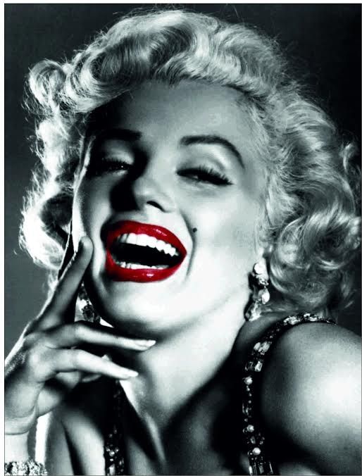 Стоматология  «Голливудская улыбка» знает, как сделать улыбку идеальной!