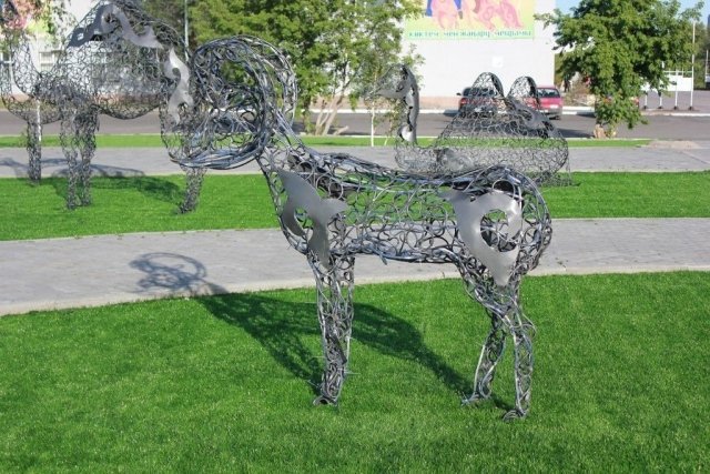 В Темиртау теперь есть парк кованных скульптур.