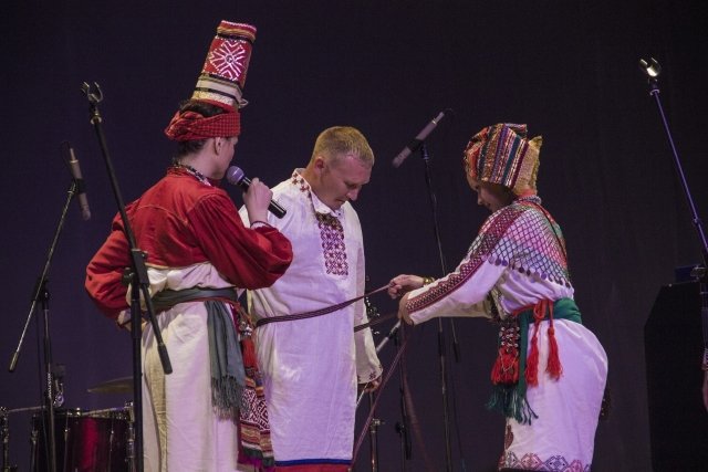 Группа «Ойме» из Саранска провела свадебный обряд на сцене «Туала Fest»