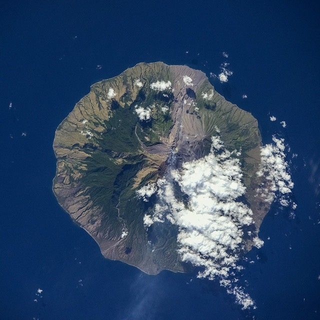Действующий индонезийский вулкан Сангинг Апи