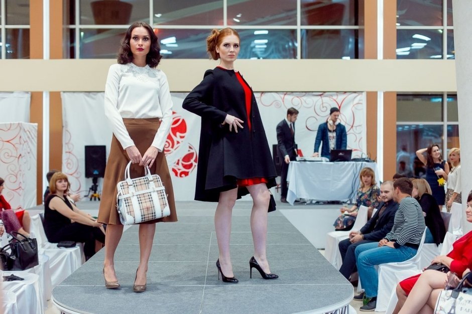 В lifestyle mall «Агора» состоялась зеркальная вечеринка Mirror party. 