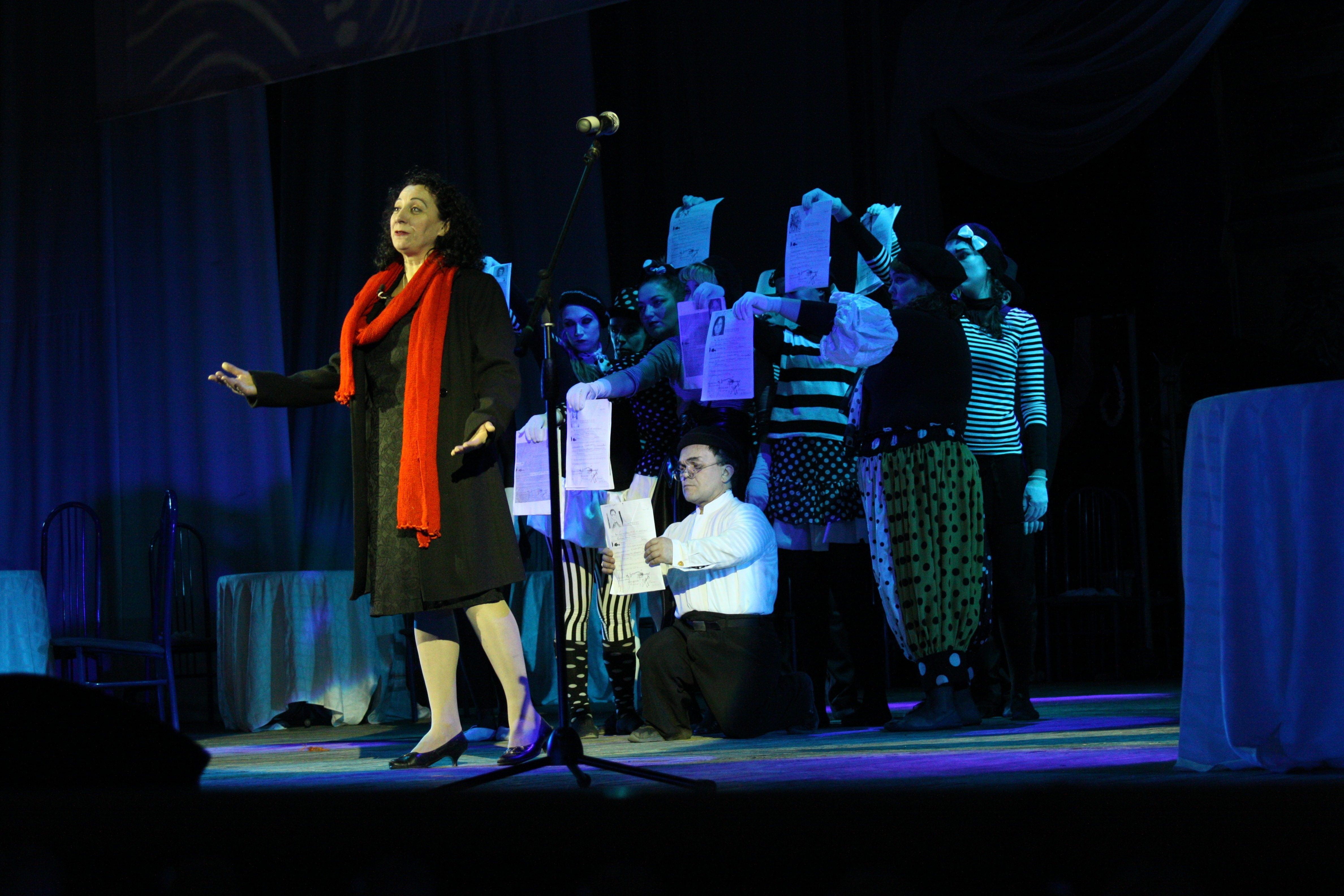 По завершении спектакля зрители долго. По завершении спектакля зрители долго. По завершении спектакля зрители долго. Театральные секреты. По завершении спектакля зрители долго.