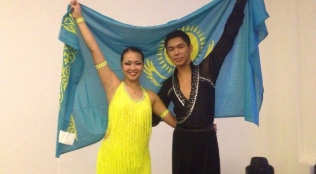 Казахстанские танцоры завоевали Гран-при на фестивале в Дубаи