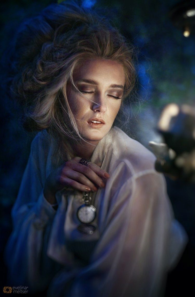 Макияж/прическа - Ильсия Гимаева
Фото/ретушь - Эвелина Мельцер
Модель - Алиса
Ассистенты - Дмитрий и Владимир