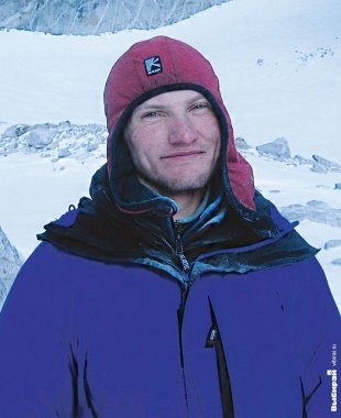 Илья, 30 лет, мастер спорта, спасатель: "Не задумываясь, перед глазами вижу Серро-Торре. Удивительная гора по красоте и сложности восхождения. Мечтаю совершить восхождение в Патагонских Андах"