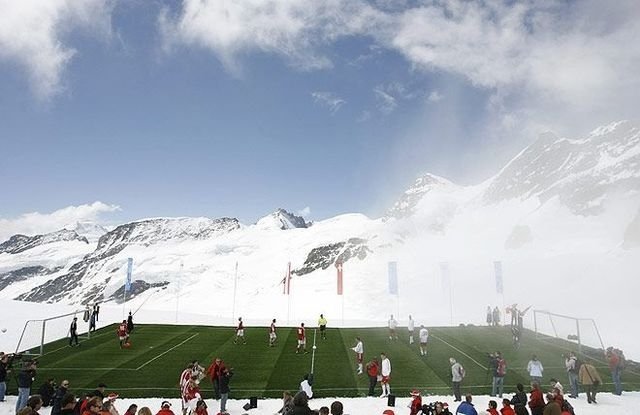 На горнолыжке «Солнечная долина» 31 января будут играть в футбол 