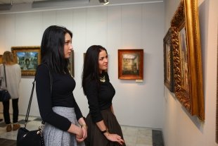 Сургут посетил известный художник - Никас Сафронов, со своей выставкой "Избранное"