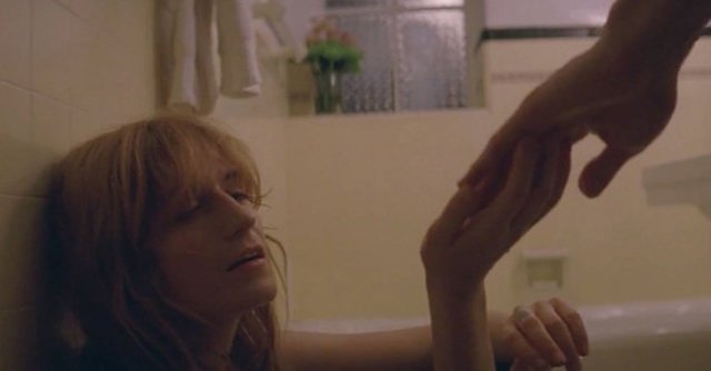 Видео дня: Новый клип Florence + The Machine - What Kind Of Man