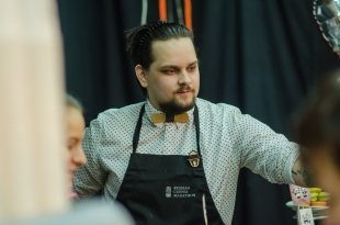 Sunday Up Market Ekaterinburg Shopping