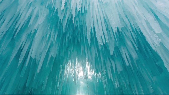 Видео дня: Таймлапс. Ледяной замок в Нью-Гемпшире