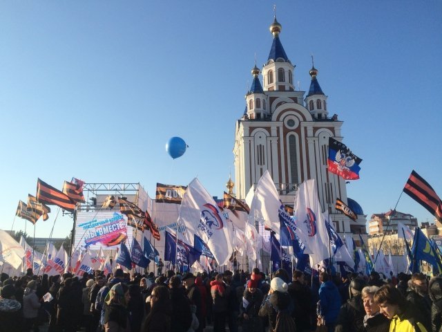 Праздничным митингом отметили в Хабаровске годовщину присоединения Крыма 