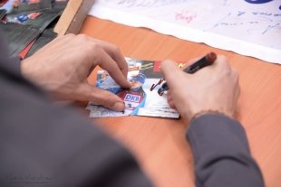 Автограф-сессия с Антоном Шипулиным