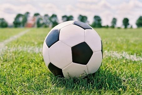 Футбольным фанатам подарят мяч с автографами игроков ФК «Тюмень»