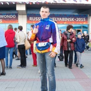Азам Ульшасов, 16 лет, дзюдоист. Курировал: команду Таджикистана. «Я был атташе команды: показывал им город. Запомнились впечатления спортсменов от наших музеев». 