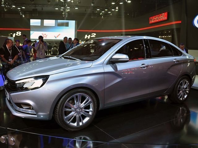 В Челябинске открылась выставка Auto Show-2015, где представят новую Lada Vesta
