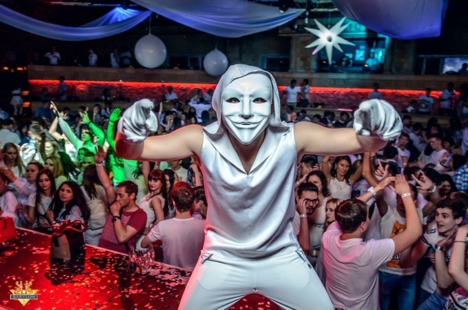  White Party в р/к Babylon