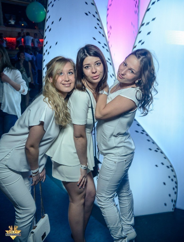  White Party в р/к Babylon