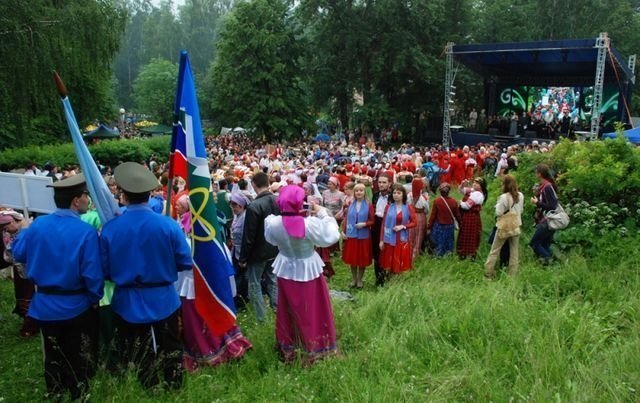 На Бажовский фестиваль народ увезут спецрейсы