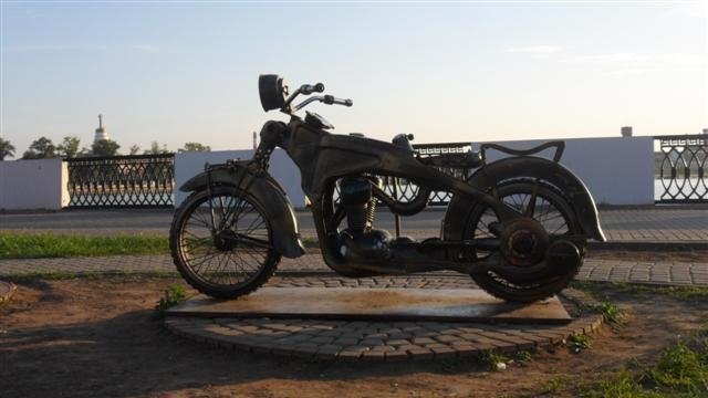 Мобильные истуканы: пять ижевских памятников на колесах