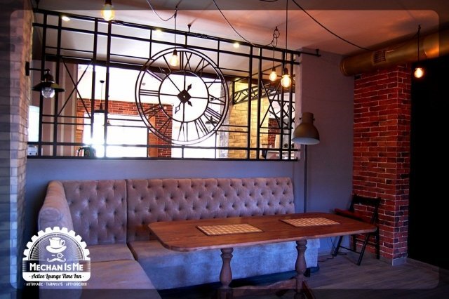 Велосипеды, телеги и мопеды: 5 колесных образцов в интерьерах кафе