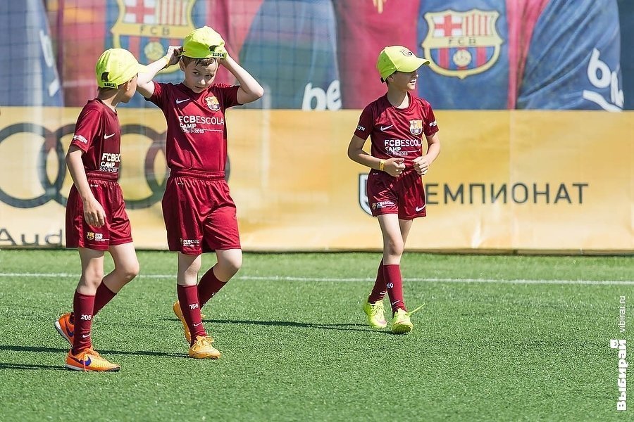 В Сочи работает детский лагерь футбольного клуба "Барселона"
