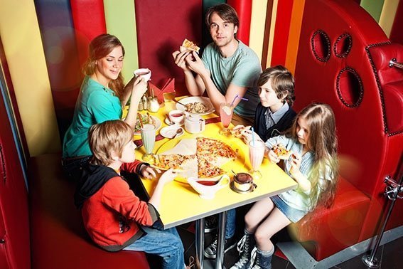 Первая сургутская городская пиццерия «Донна Пицца» по-своему поздравит сургутян с Днем молодежи!