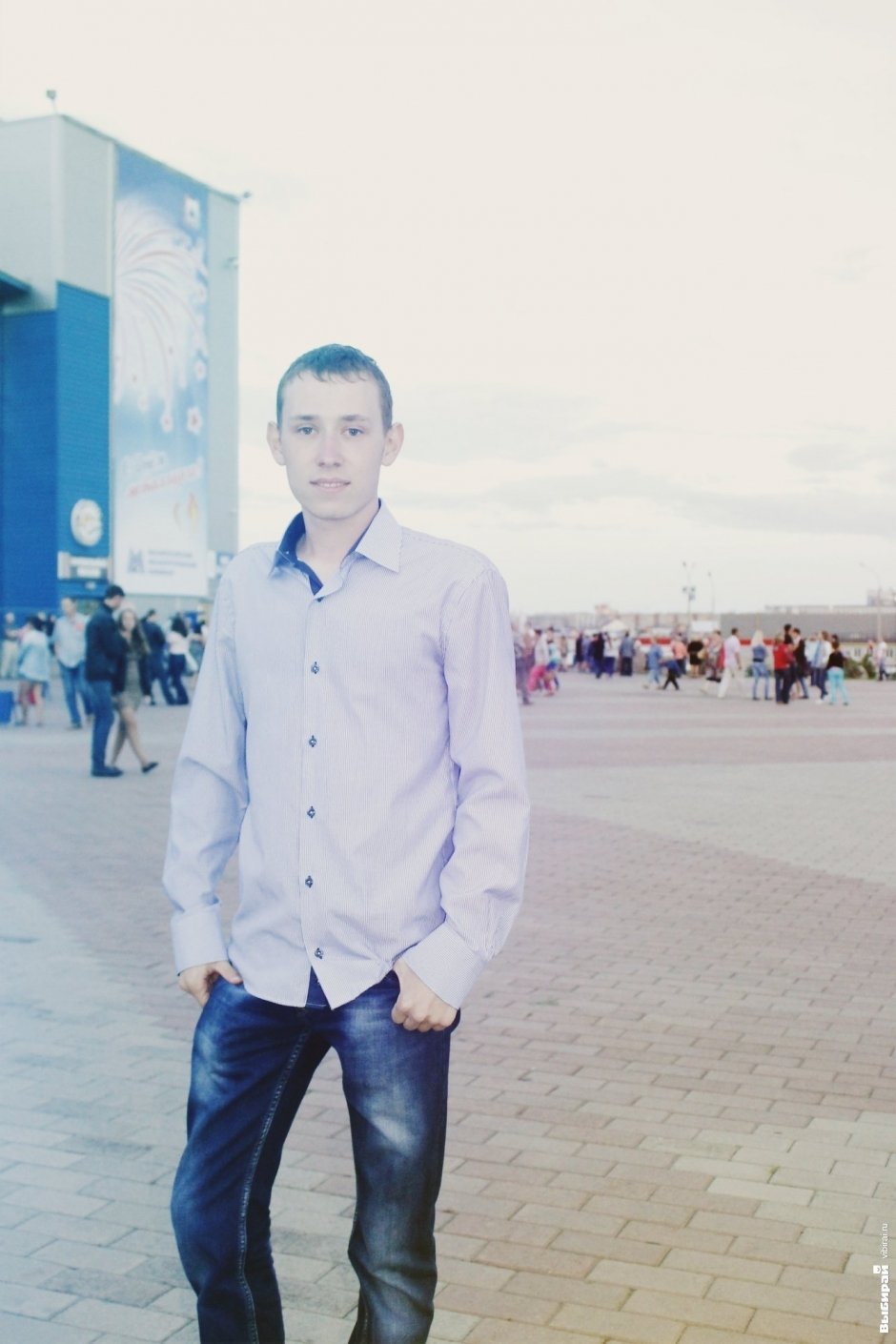 Олег, 21 год, студент Григорий Лепс.