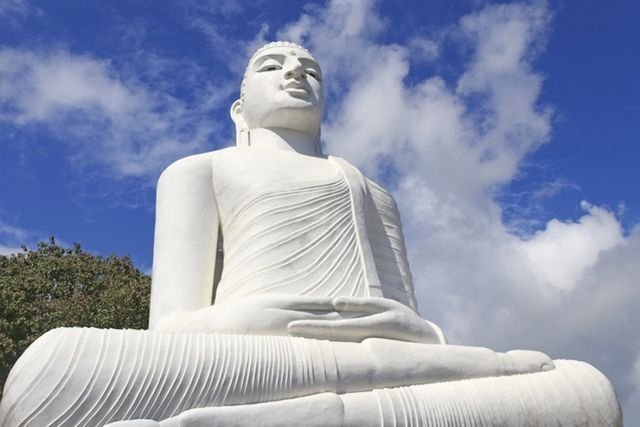 Шри-Ланка, Канди, будды, Белый Будда, Далада Малигава
