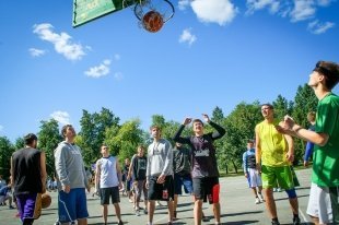 В Челябинске прошел всероссийский чемпионат по уличному баскетболу «Оранжевый мяч»