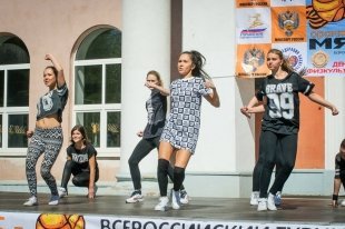 В Челябинске прошел всероссийский чемпионат по уличному баскетболу «Оранжевый мяч»