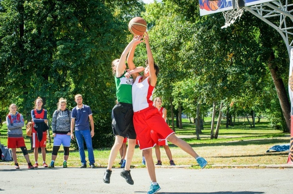 В Челябинске прошел всероссийский чемпионат по уличному баскетболу «Оранжевый мяч»