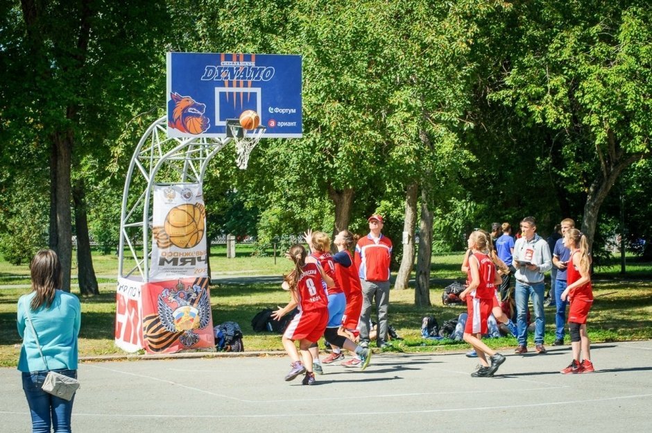 В Челябинске прошел всероссийский чемпионат по уличному баскетболу «Оранжевый мяч»