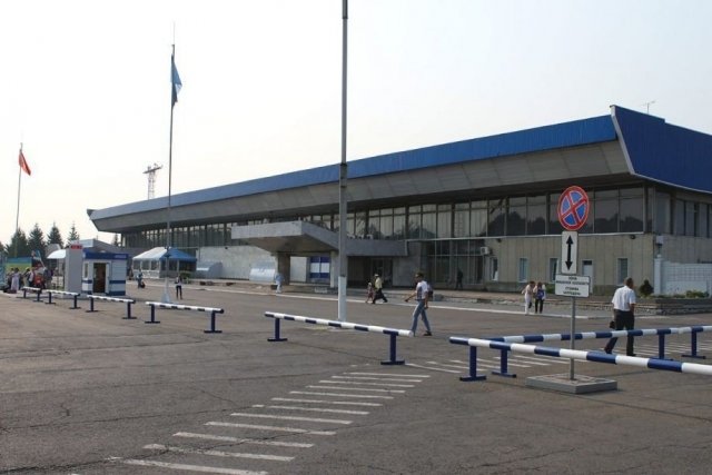 Бесплатную парковку в аэропорту Емельяново переносят на новое место