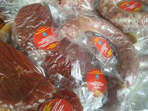 Казахстанская колбаса из верблюжьего мяса может появиться в продаже в 2016 году