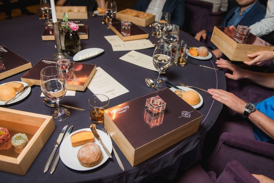  Торжественный ужин по случаю 250-летнего юбилея Дома Hennessy