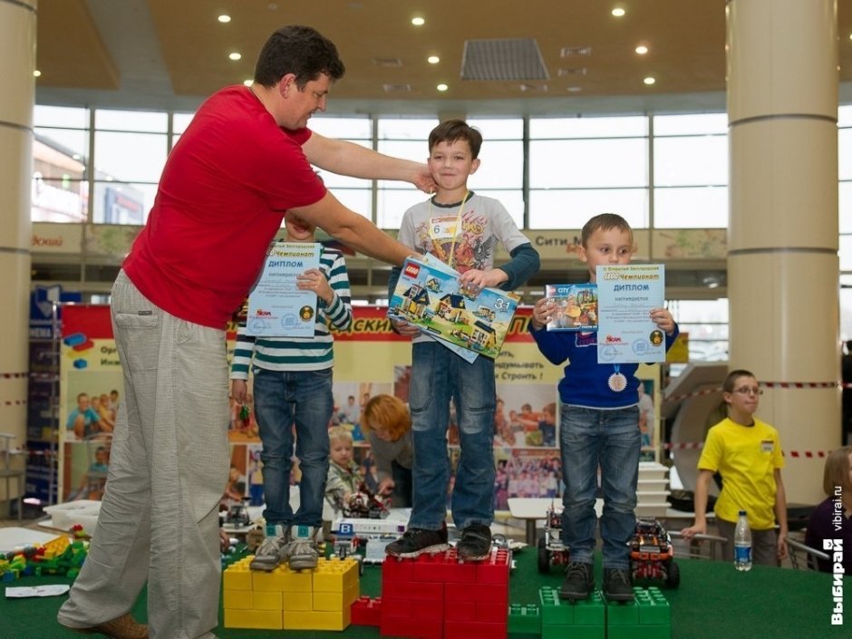 LEGO нашел своих чемпионов!