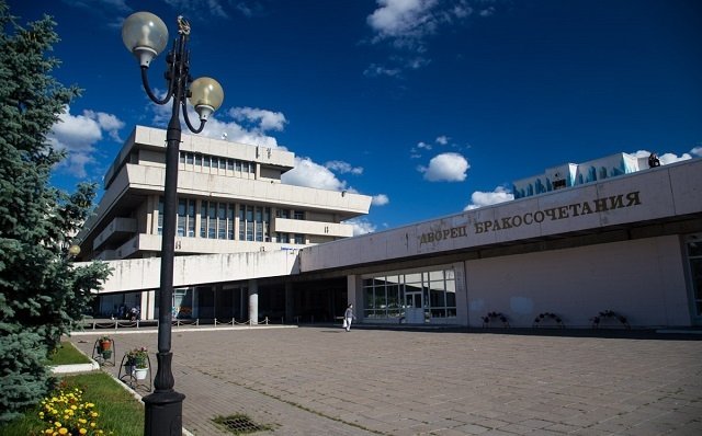 В среду в Тольятти откроют обновлённую площадь перед Дворцом бракосочетания