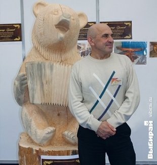 Виктор, 52 года, скульптор, мастер высокохудожественной резьбы: «Скульптор Бернини. Мрамор в его работах становится живым, будто дышит».
