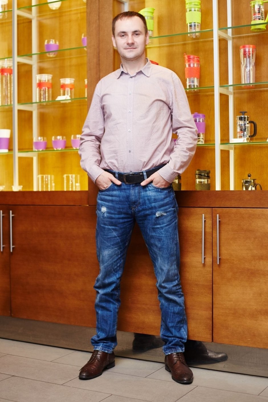 Сергей Куребеда, 32 года, «DoZaCoffee Company»,  был бы Дартом Вейдером. Сорт:  эфиопия. «На одной из вечеринок мы должны были выполнять все желания клиентов. Мне заказали коктейль «Снеговик». Тогда мы просто сделали трехслойный латте макиато, чему гость был несказанно счастлив».