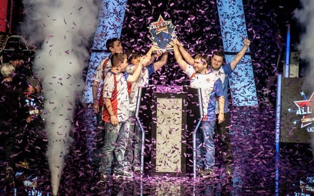 В Екатеринбурге можно увидеть прямую трансляцию турнира League of Legends: 2015 All-Star Event на большом экране